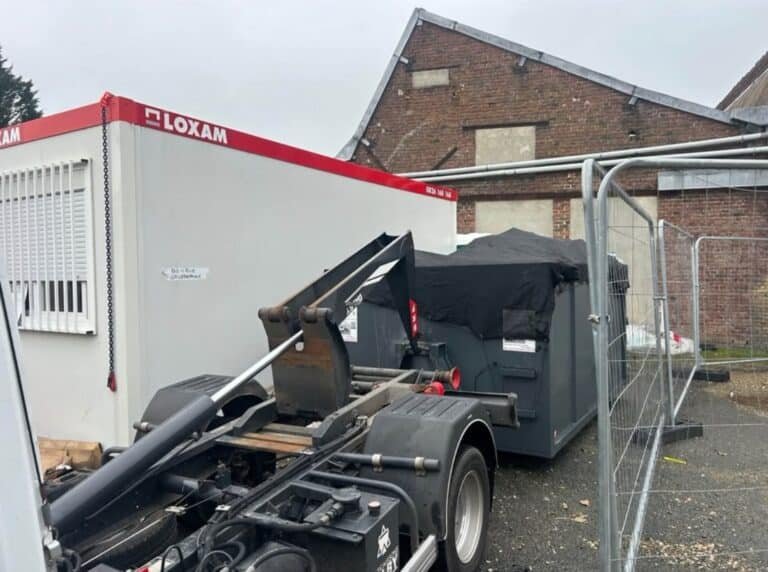 Js-location-benne-76 - Benne DIB : Guide Complet pour la Gestion des Déchets Industriels Banals - Featured Image 1