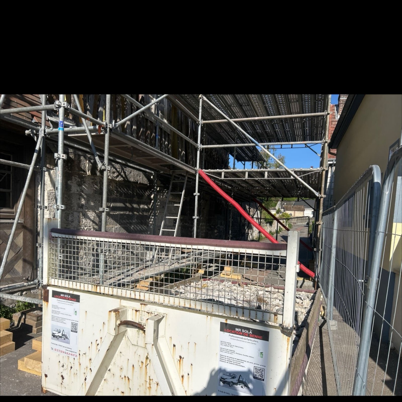 Location de benne disponible chantier à Rouen gravats